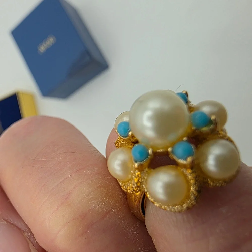 Avon Womens Lustre Ring Faux Pearl Turquoise Accent Vintage 1972 Gold Tone Small